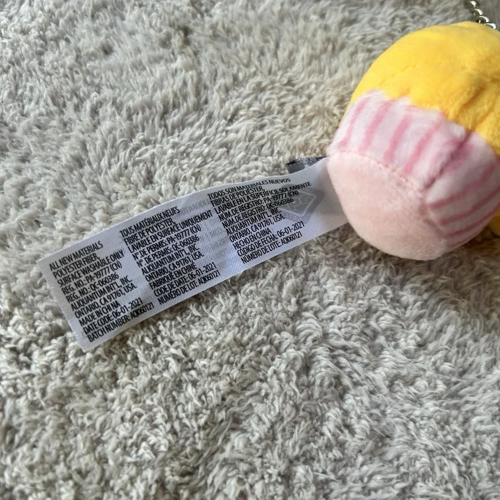 Nyan Nyan Nyanko San X Yellow Kitty Cupcake Blind Box Keychain‎ NWOT Bag Charm